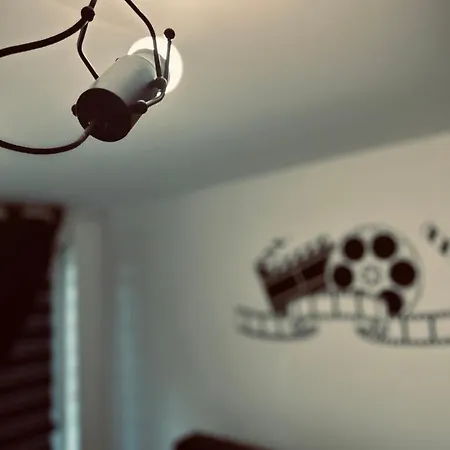 Appartement Maison Avec Salle Cinéma Privée
