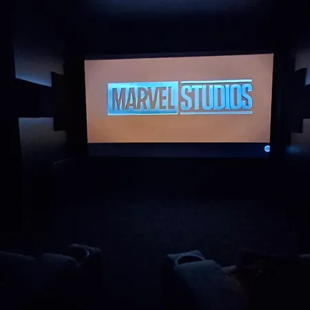 Appartement Maison Avec Salle Cinéma Privée